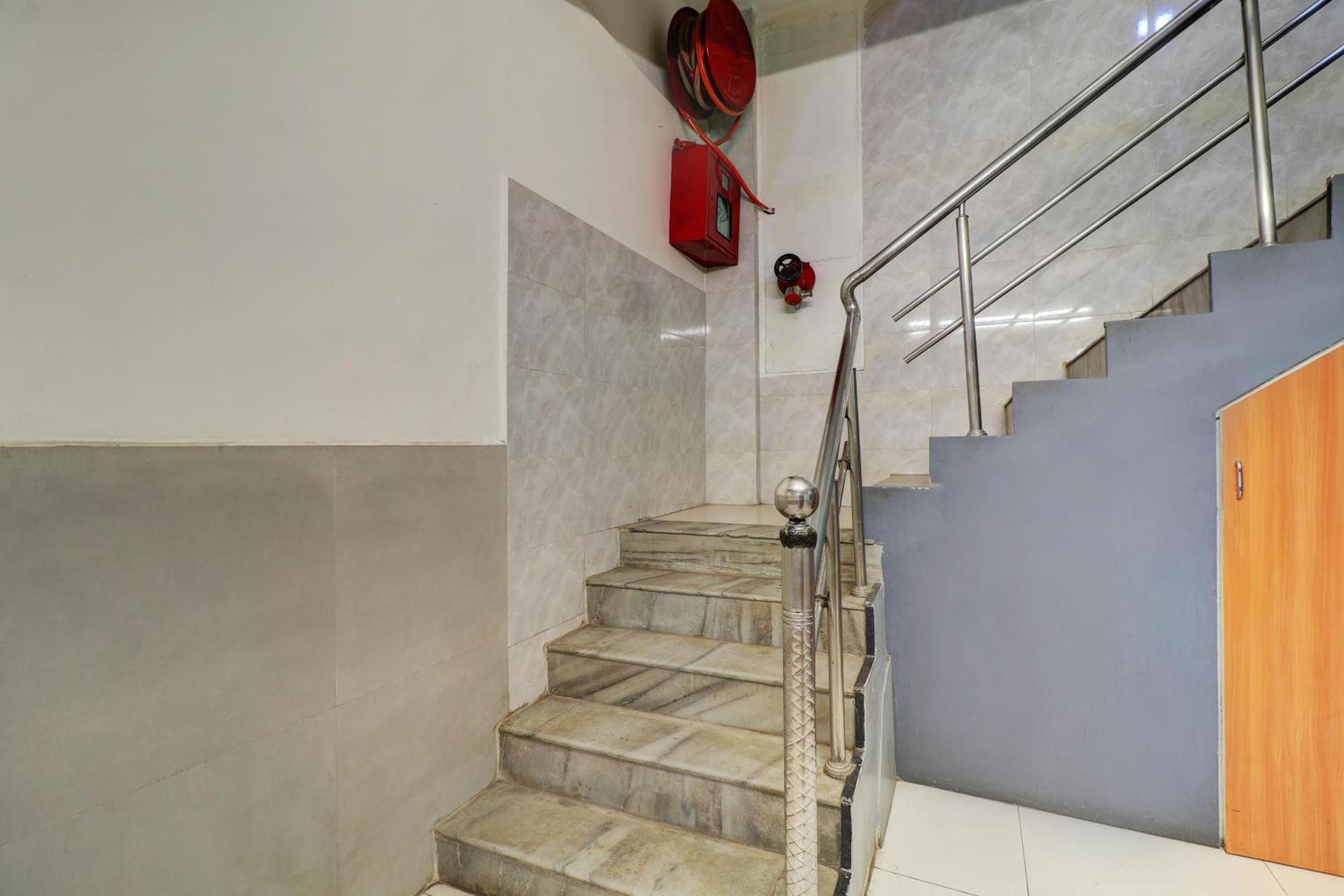 Hotel New Sarovar Grand Panvel Exterior foto